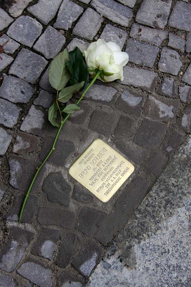 Verlegung der ersten Stolpersteine in Brandenburg an der Havel